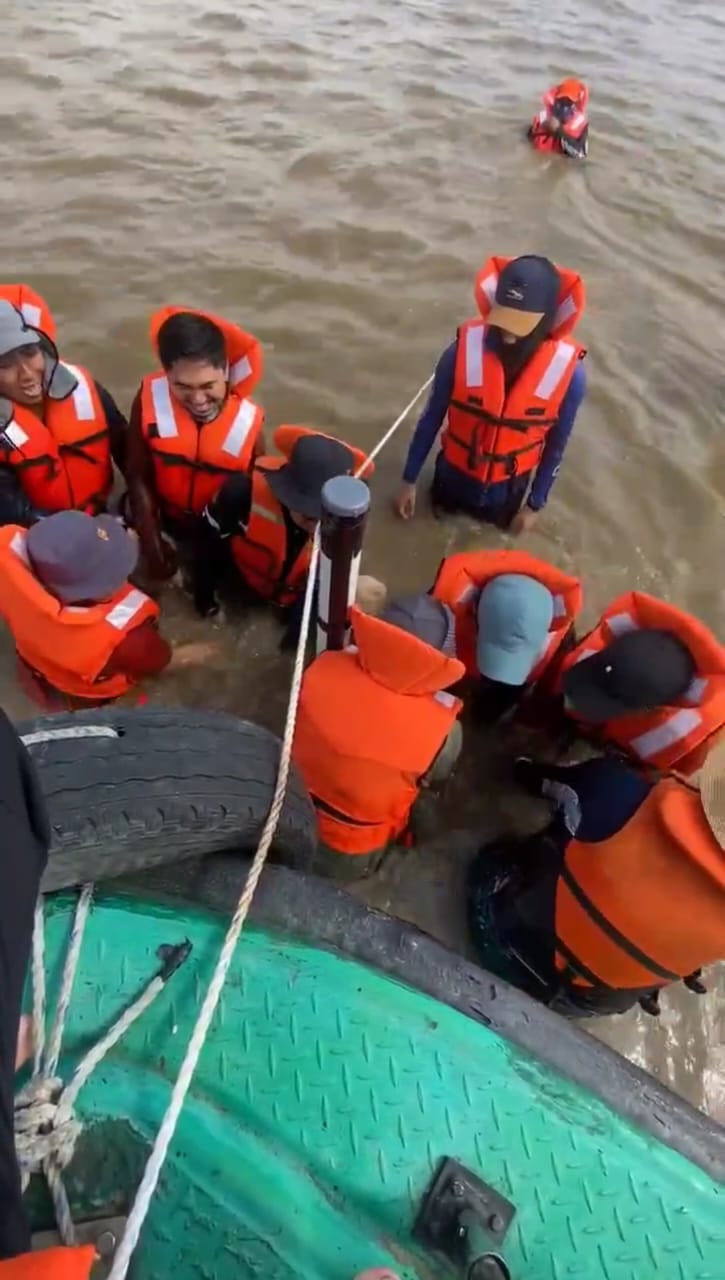 Pengambilan sampel inti di Pulau Datu