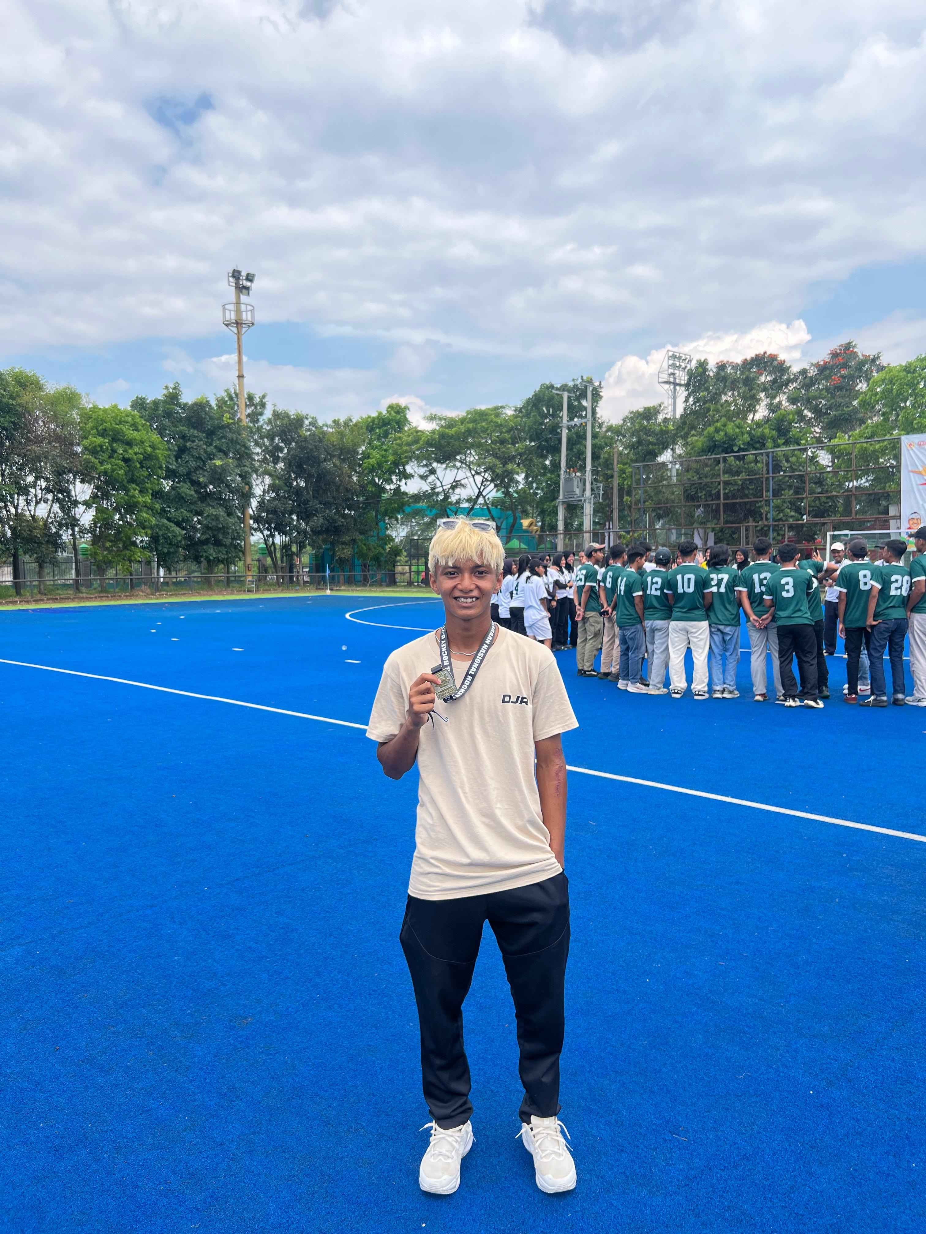 SELAMAT DAN SUKSES KEPADA MUHAMMAD RAMDANI ATAS RAIHAN MEDALI PERAK DI KEJURNAS U-21 HOCKEY INDOOR OUTDOOR JAWA BARAT 2025