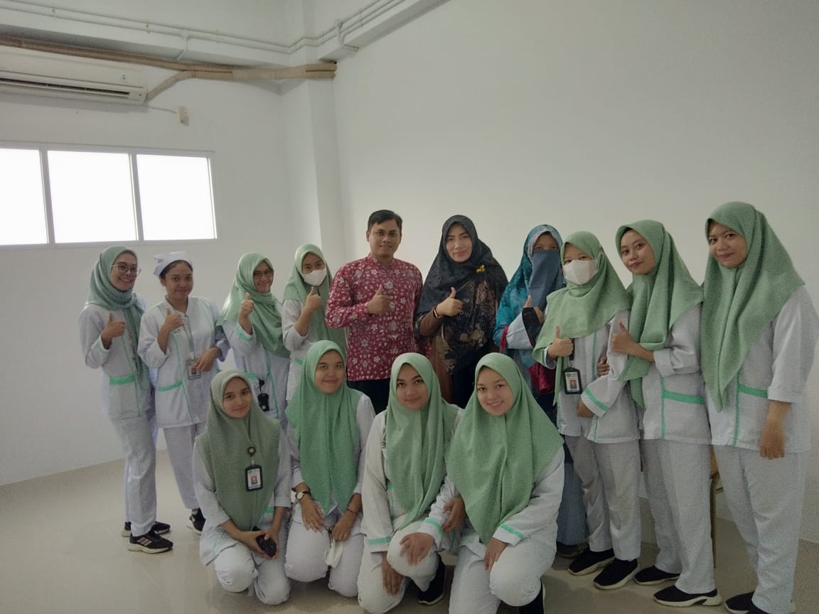 Alumni Profesi Ners UMKT yang Bekerja menjadi Perawat di Negara Jerman