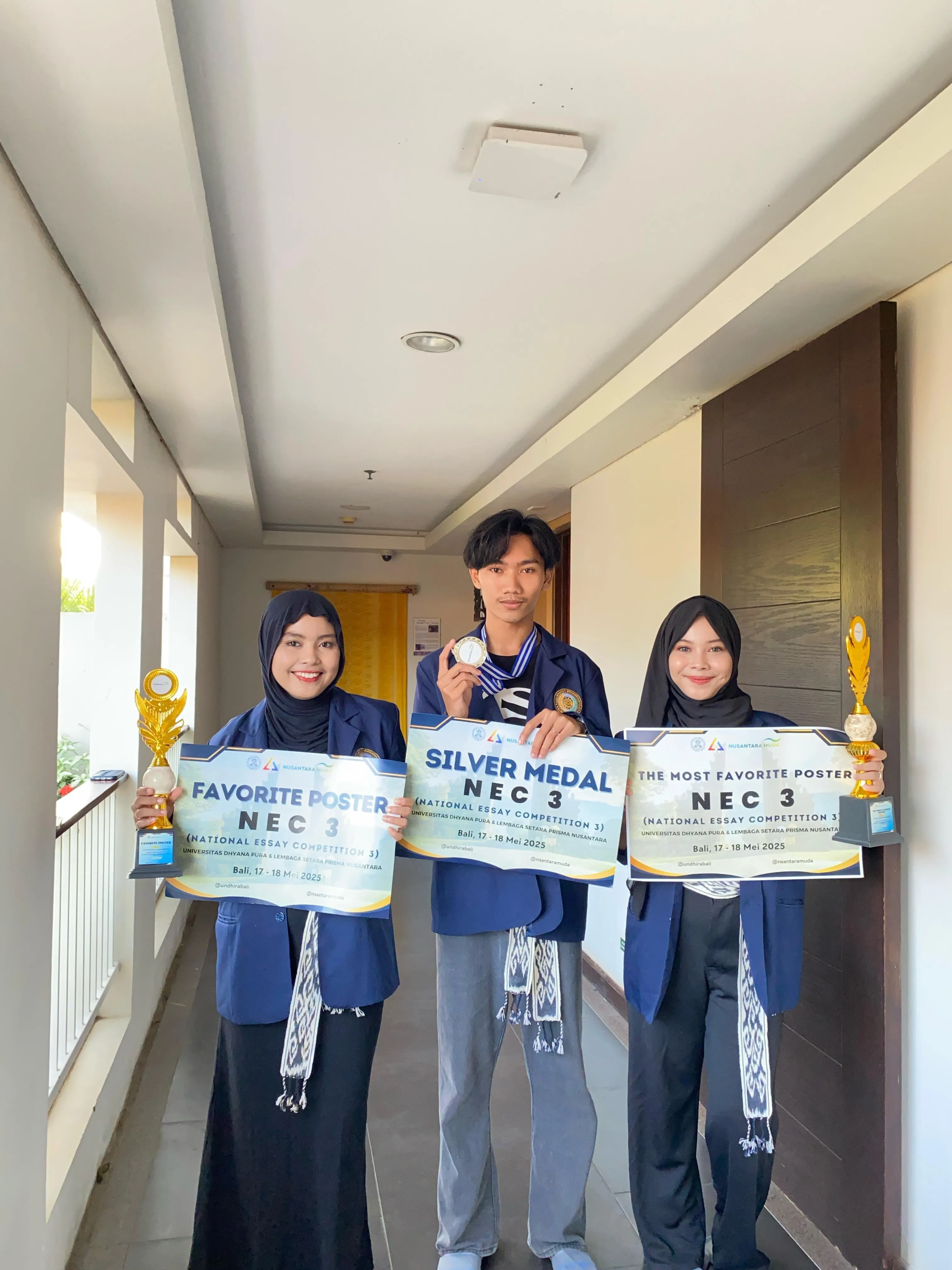 TIM MAHASISWA FAKULTAS HUKUM UMKT RAIH PRESTASI NASIONAL GEMILANG DI BALI