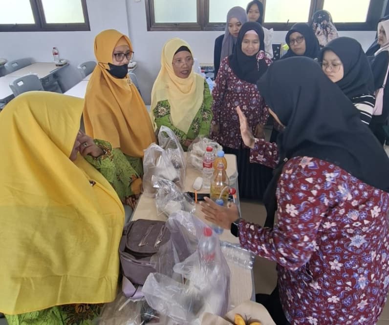 FPBD UMKT Perkenalkan Konsep Ekonomi Hijau ke Masyarakat Paser