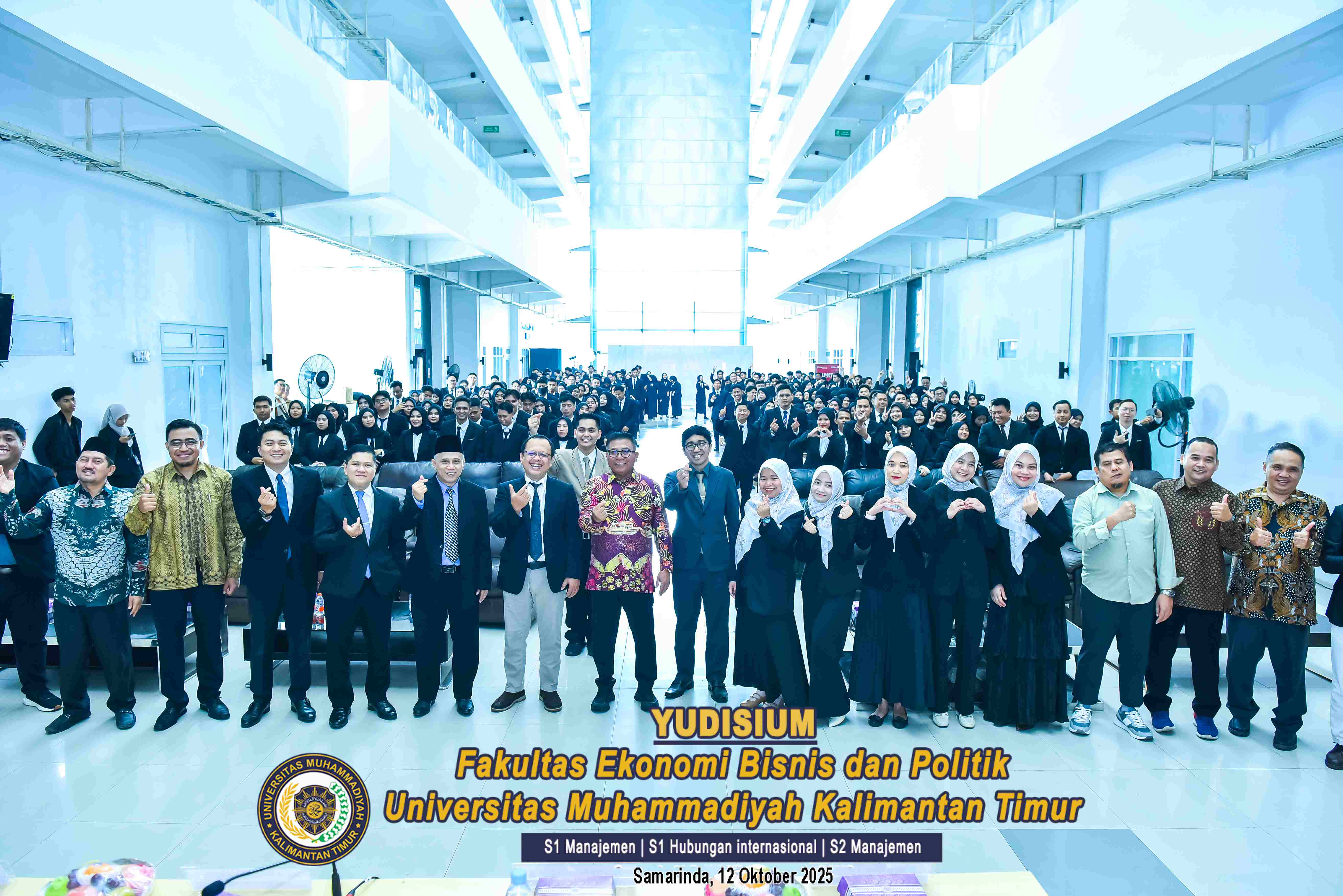 Yudisium Program Studi Hubungan Internasional: Mahda Amelia Raih Lulusan Terbaik, Darmawan Tampilkan “Upward to the Moon”