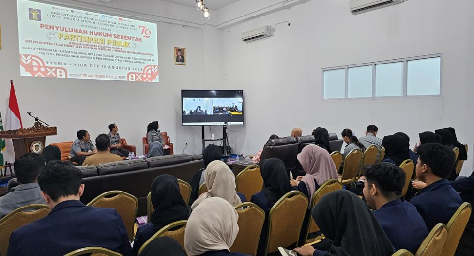 Penyuluhan Hukum Serentak oleh Kantor Wilayah Kementerian Hukum dan HAM Provinsi Kalimantan Timur dan Fakultas Hukum UMKT