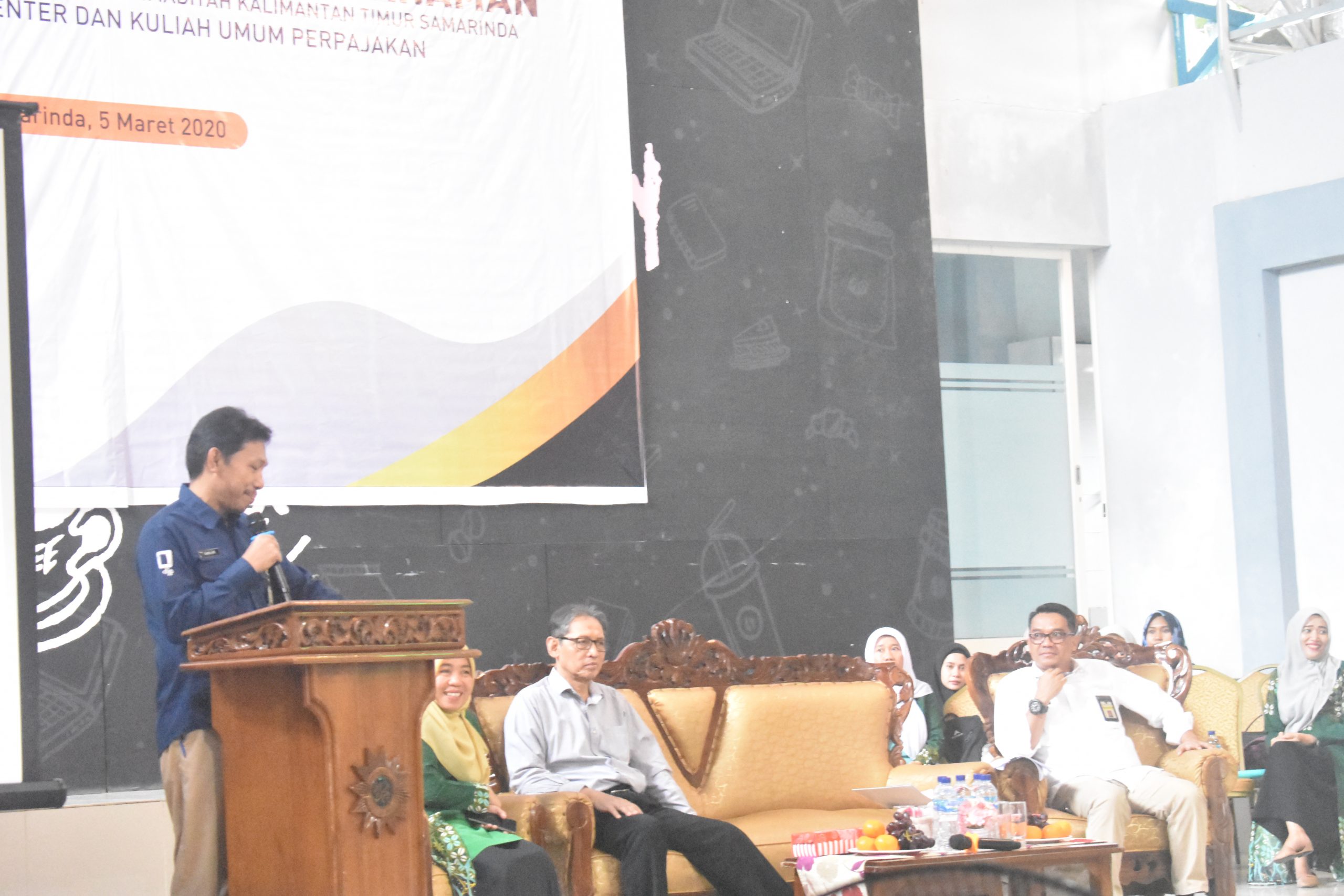 Pendidikan Bahasa Inggris UMKT Gelar Workshop Kurikulum