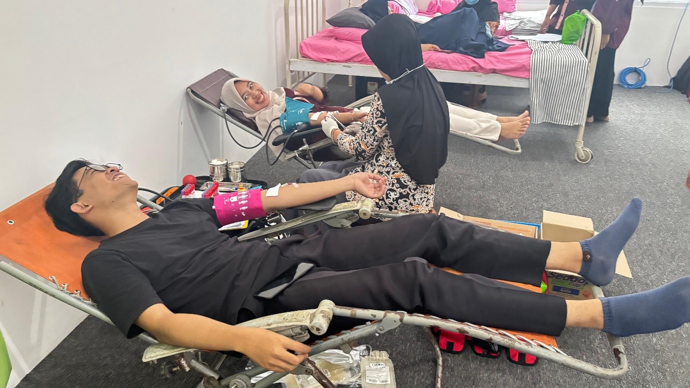 HIMAFAR UMKT & PMI Kota Samarinda Berkolaborasi Selenggarakan Kegiatan Donor Darah