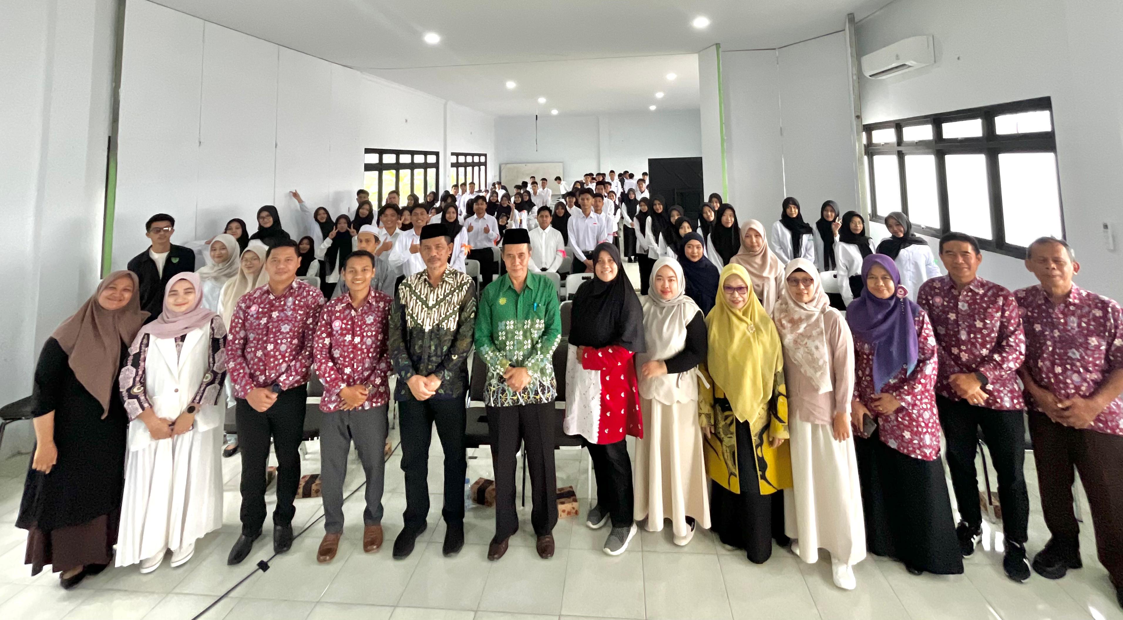 Sambut Generasi Baru, UMKT Kampus Paser Laksanakan Masta Mahasiswa 2025