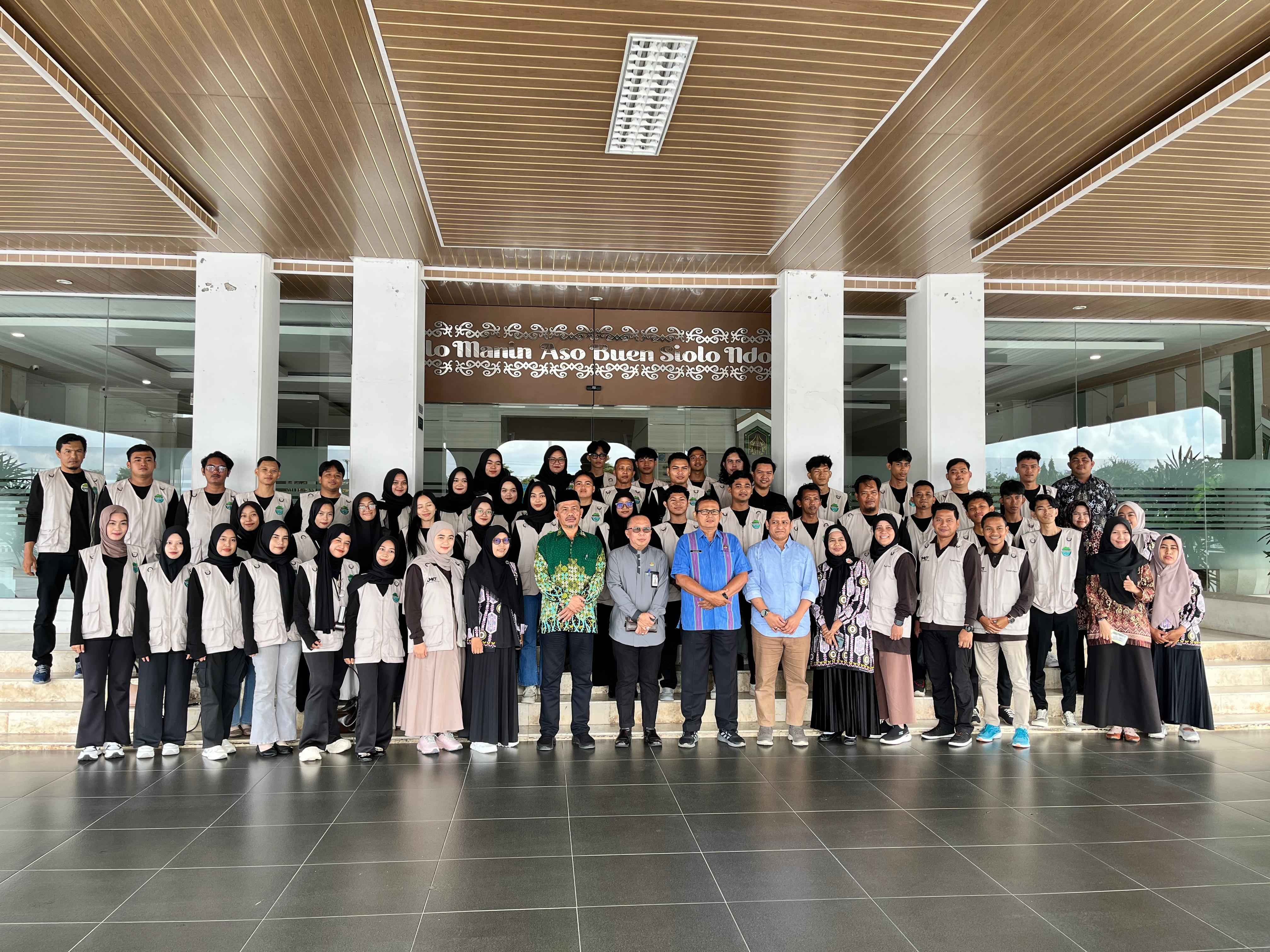 Pelepasan KKN Fakultas Pertanian Dan Bisnis Digital UMKT: Mahasiswa Siap Mengabdi di Tengah Masyarakat