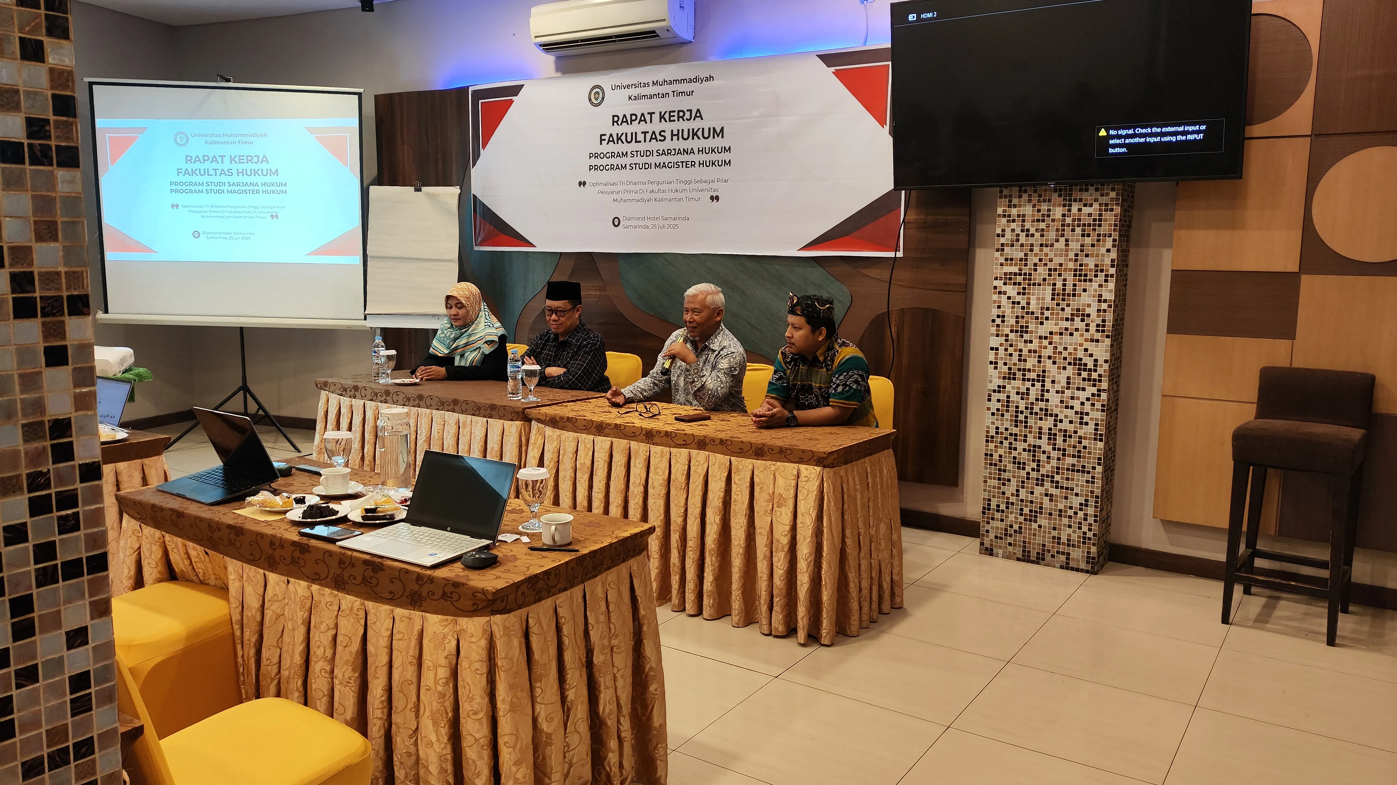 Rapat Kerja Fakultas Hukum