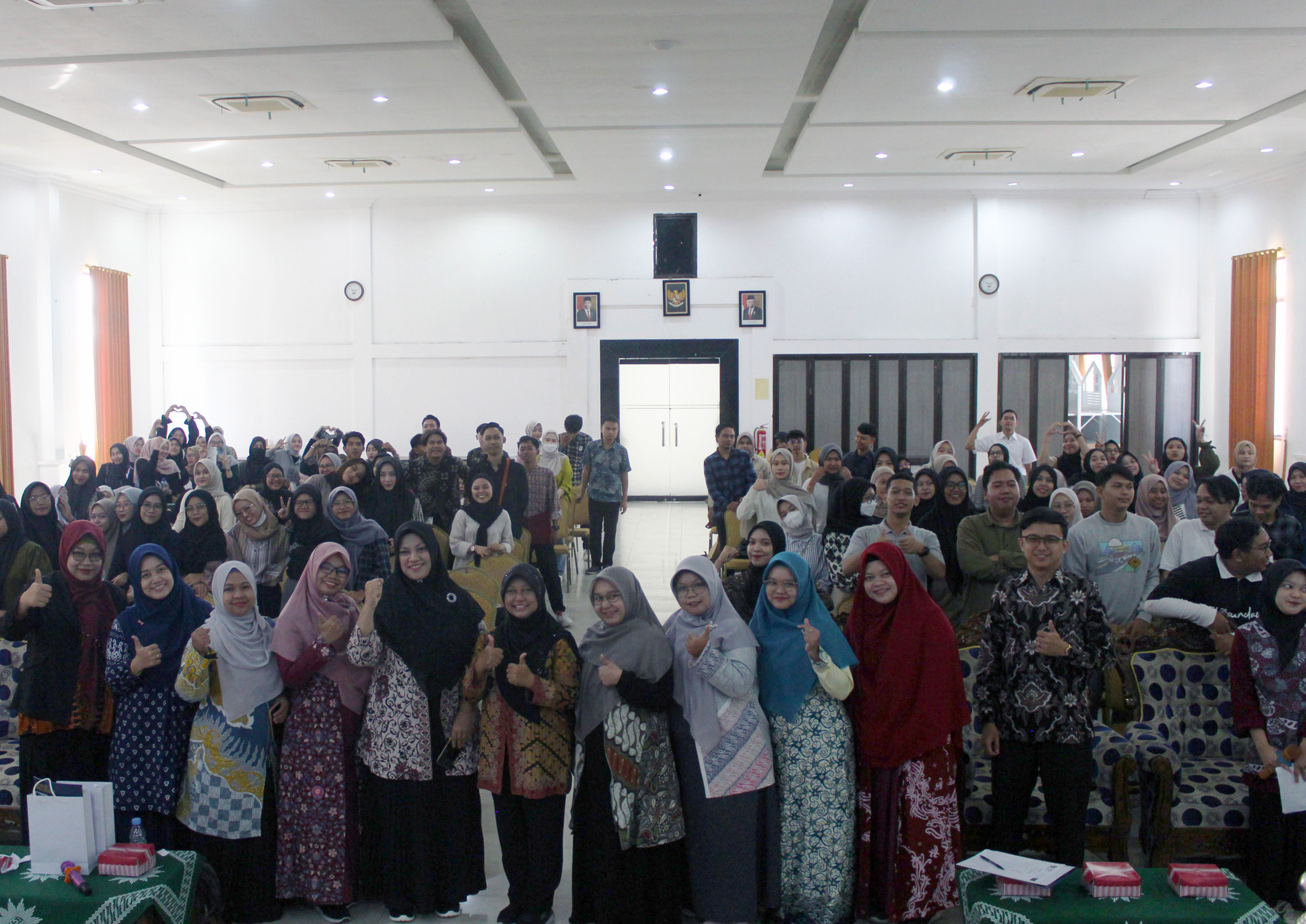 Farmasi UMKT Menerima Kunjungan Pascasarjana Farmasi UGM