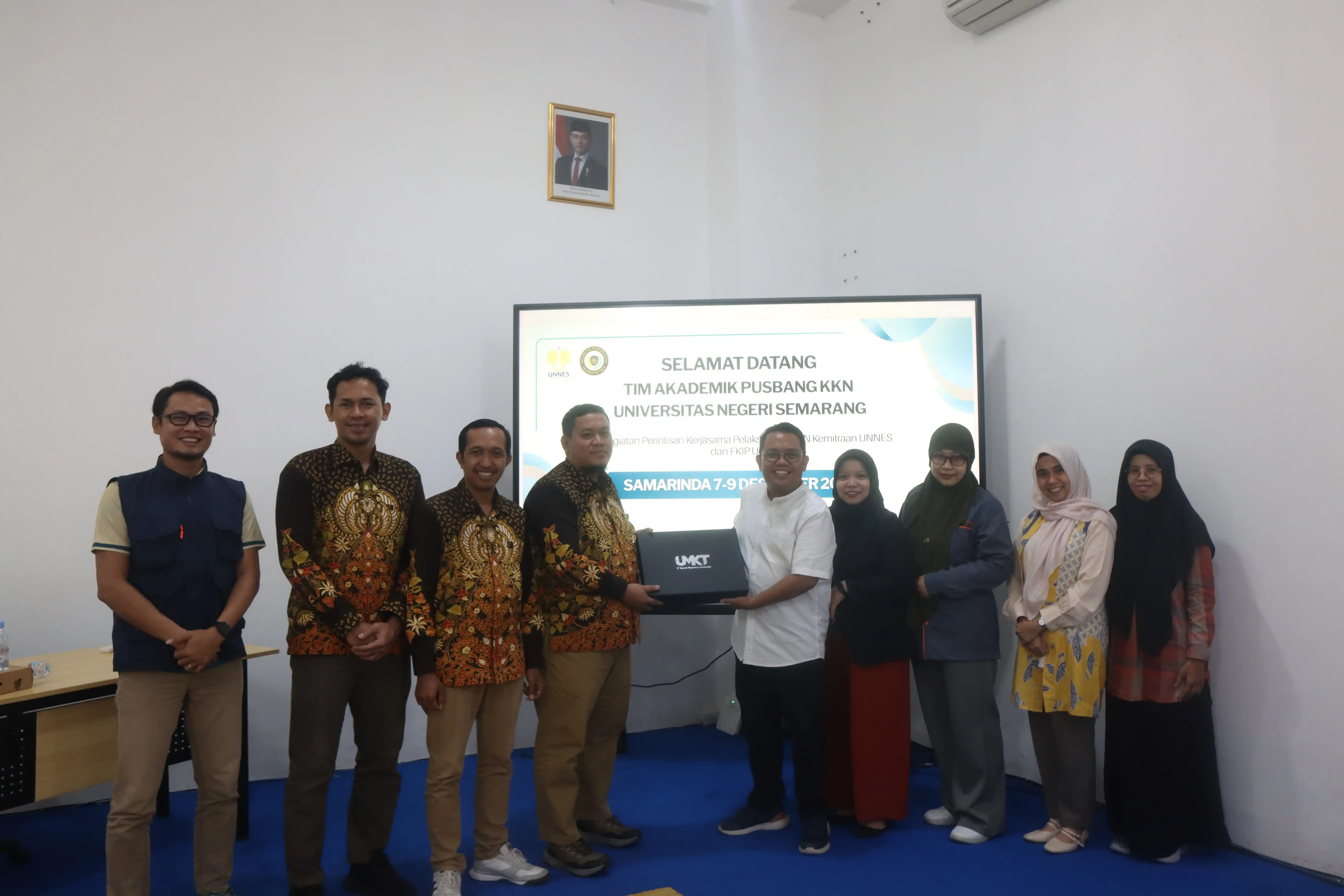 Strengthening Synergy and Broadening Social Impact: UMKT Initiates Partnership in Community Service with UNNES