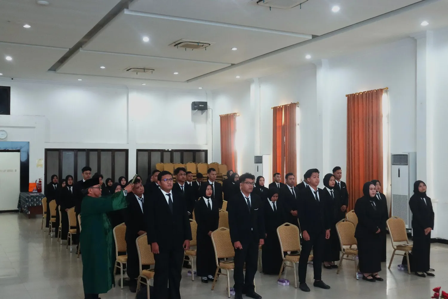 Yudisium dan Angkat Sumpah Profesi FKM UMKT, Kukuhkan 37 Lulusan Siap Berkontribusi di Bidang Kesehatan Masyarakat