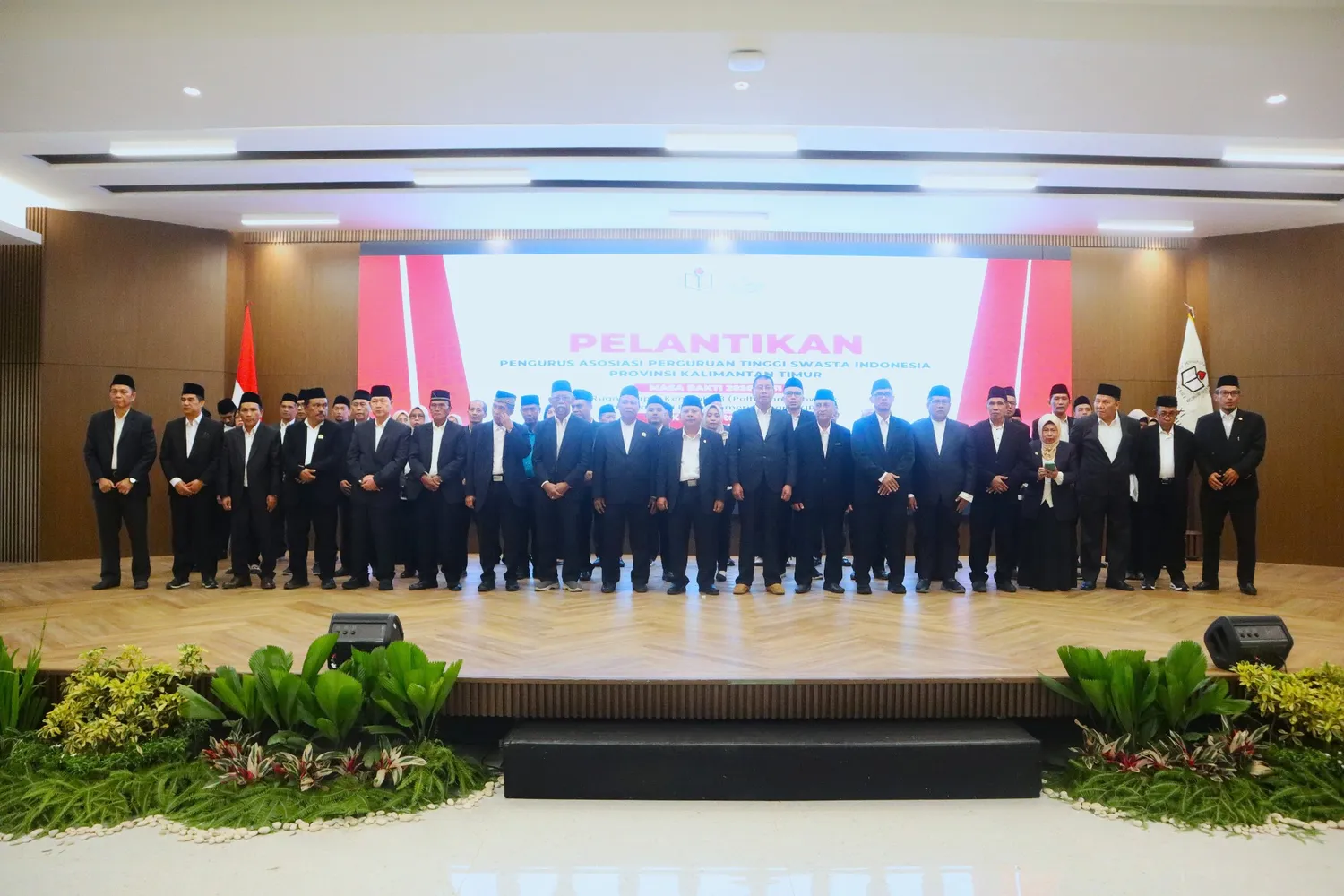 Empat Pejabat UMKT Resmi Dilantik Jadi Pengurus APTISI Kaltim Periode 2026–2031
