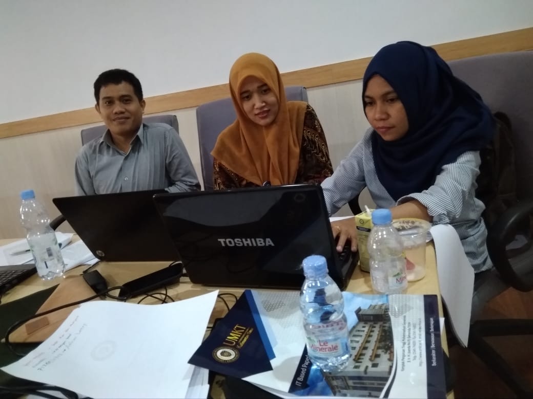 Penulisan Artikel Ilmiah Mahasiswa program KDM (Kolaborasi riset dosen dan Mahasiswa)