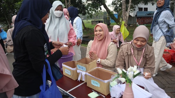 Ratusan Warga Samarinda Rayakan Hari Kesehatan Mental Sedunia Bersama Mahasiswa Psikologi