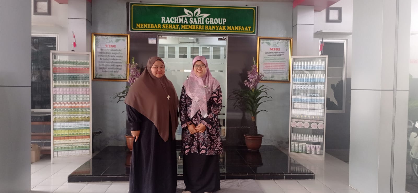 PSPA UMKT : Laksanakan Supervisi PKPA Apoteker di Naturindo Fresh dan Kosmetik Rachma Sari