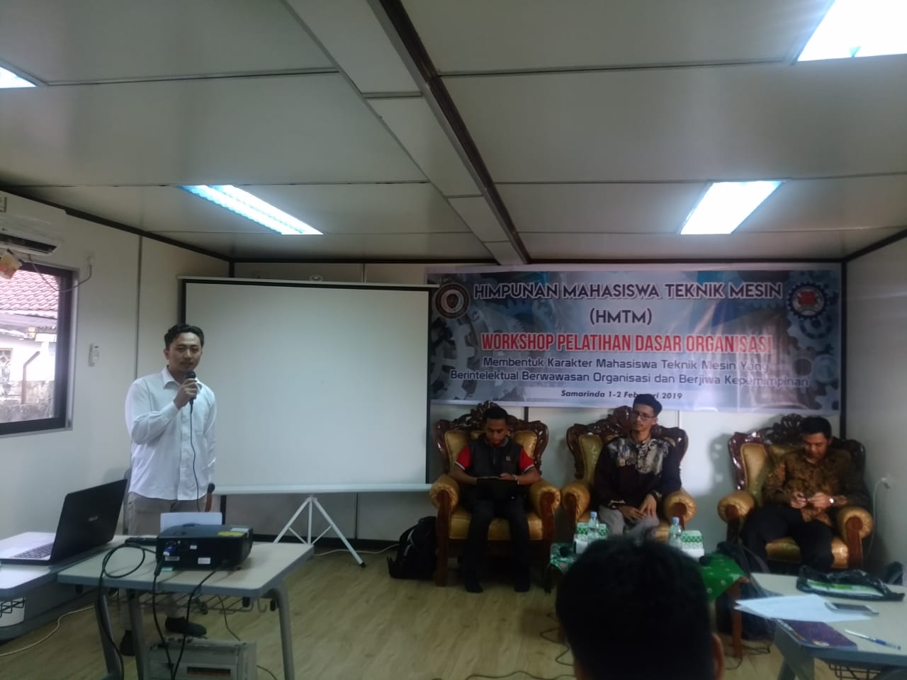 WORKSHOP PELATIHAN DASAR KEPEMIMPINAN DAN ORGANISASI