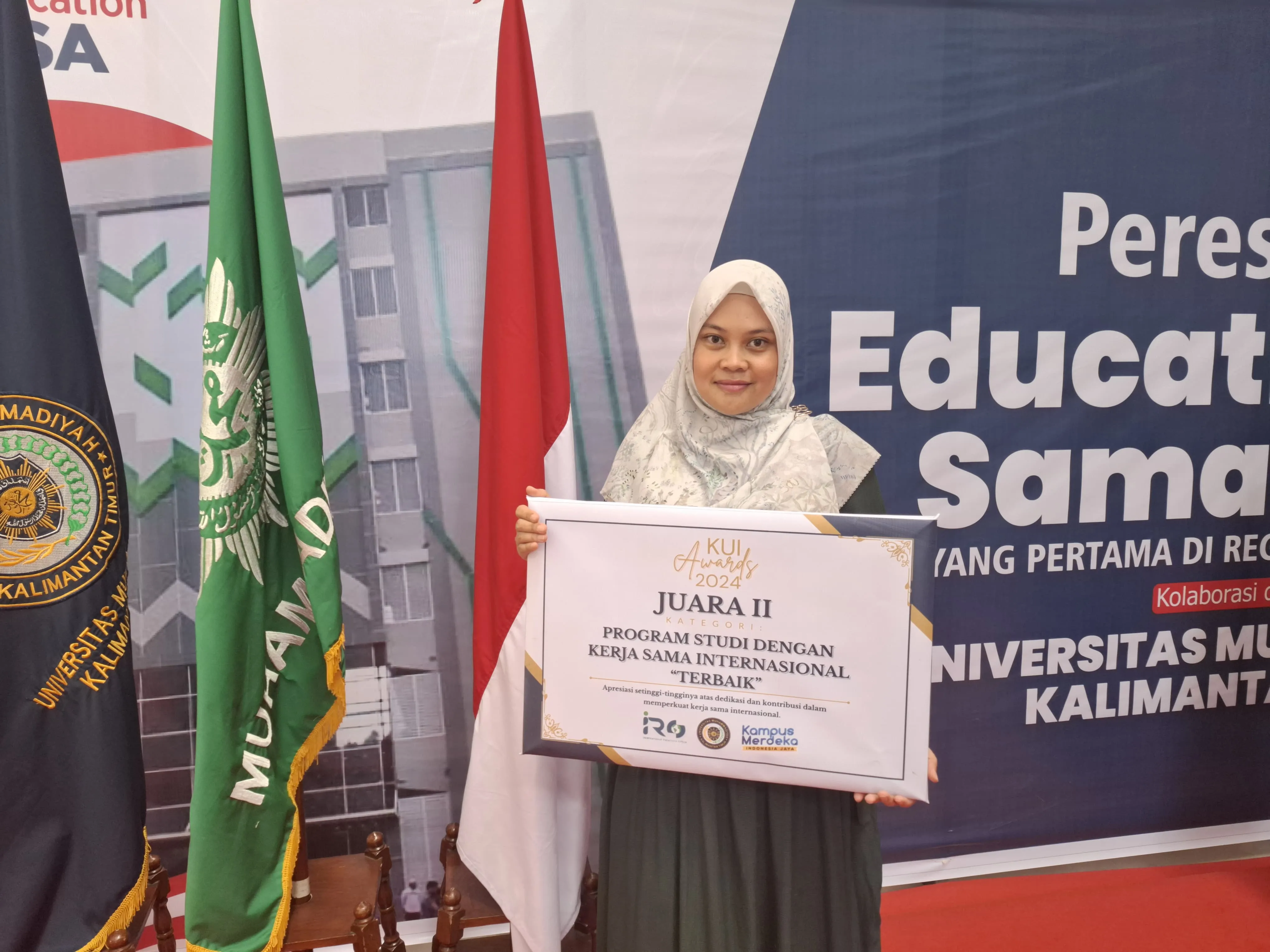 Program Studi S1 Manajemen UMKT Raih Juara 2 Kategori Program Studi dengan Kerjasama Internasional "Terbaik" pada KUI Awards 2024