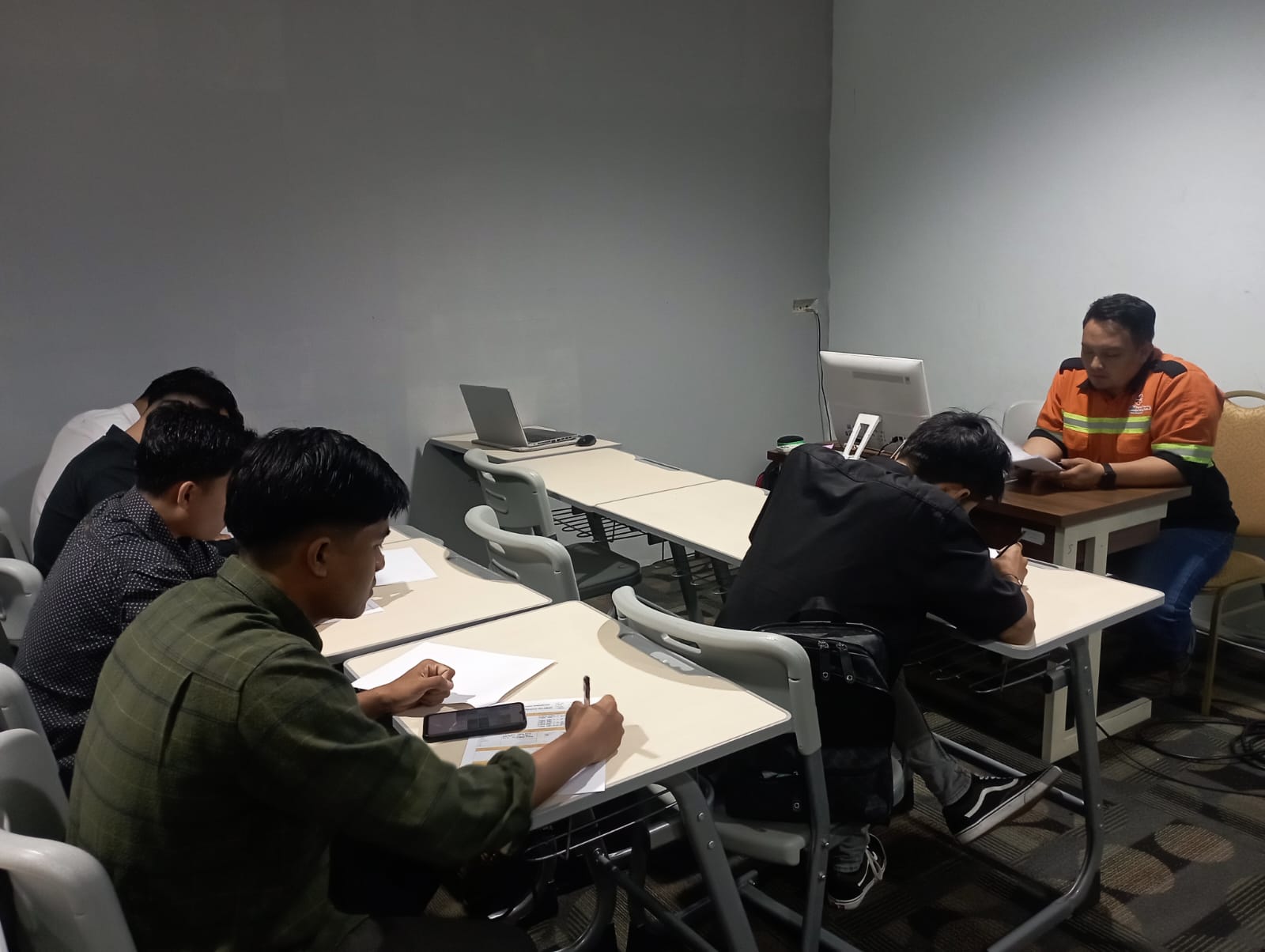 PT. Mandiri Herindo Adiperkasa Bekerja sama dengan Pusat Karier UMKT untuk menggelar open Rekrutmen Paramedik