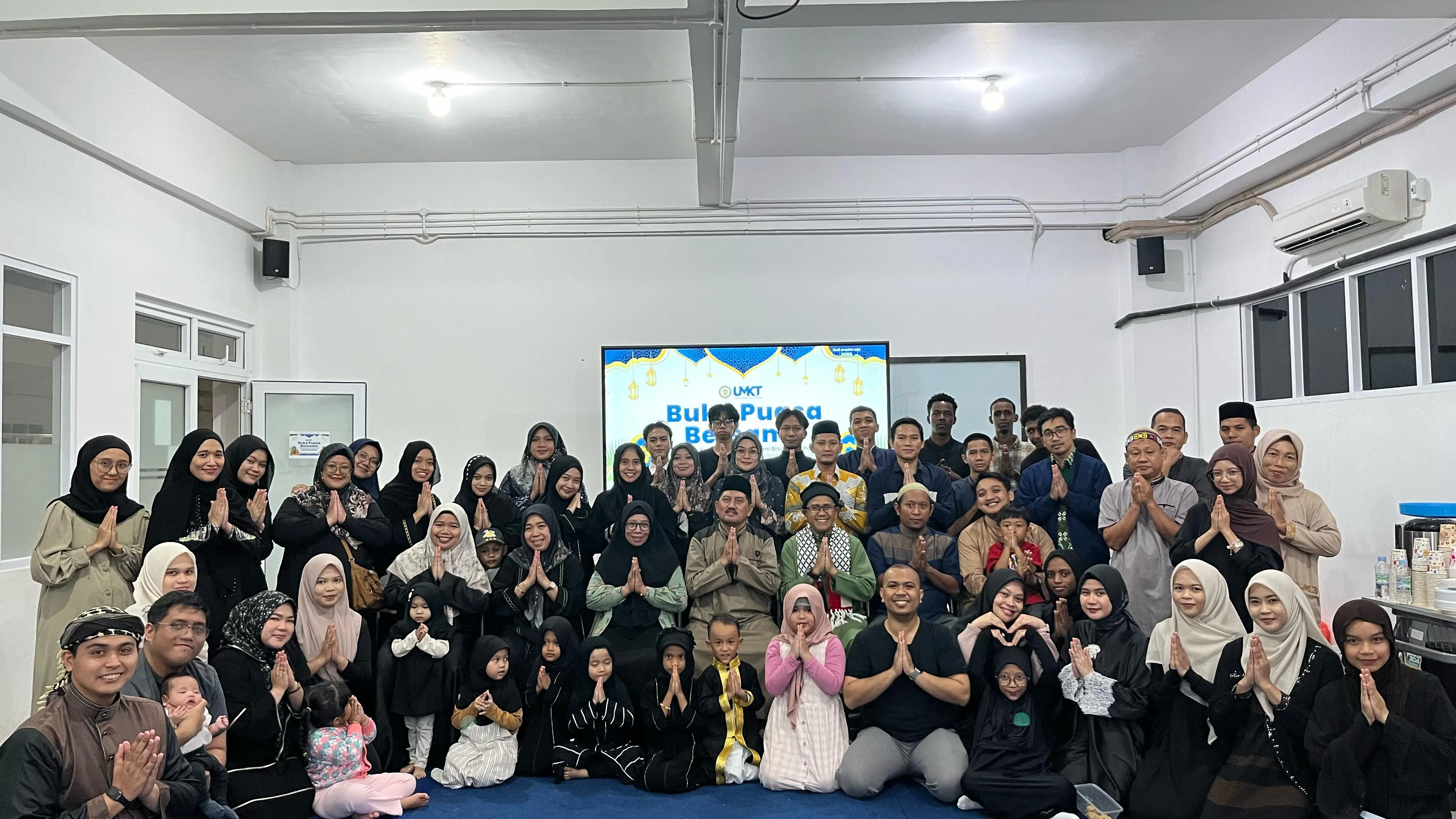 Buka Puasa Bersama Keluarga Besar Fakultas Ekonomi Bisnis dan Politik