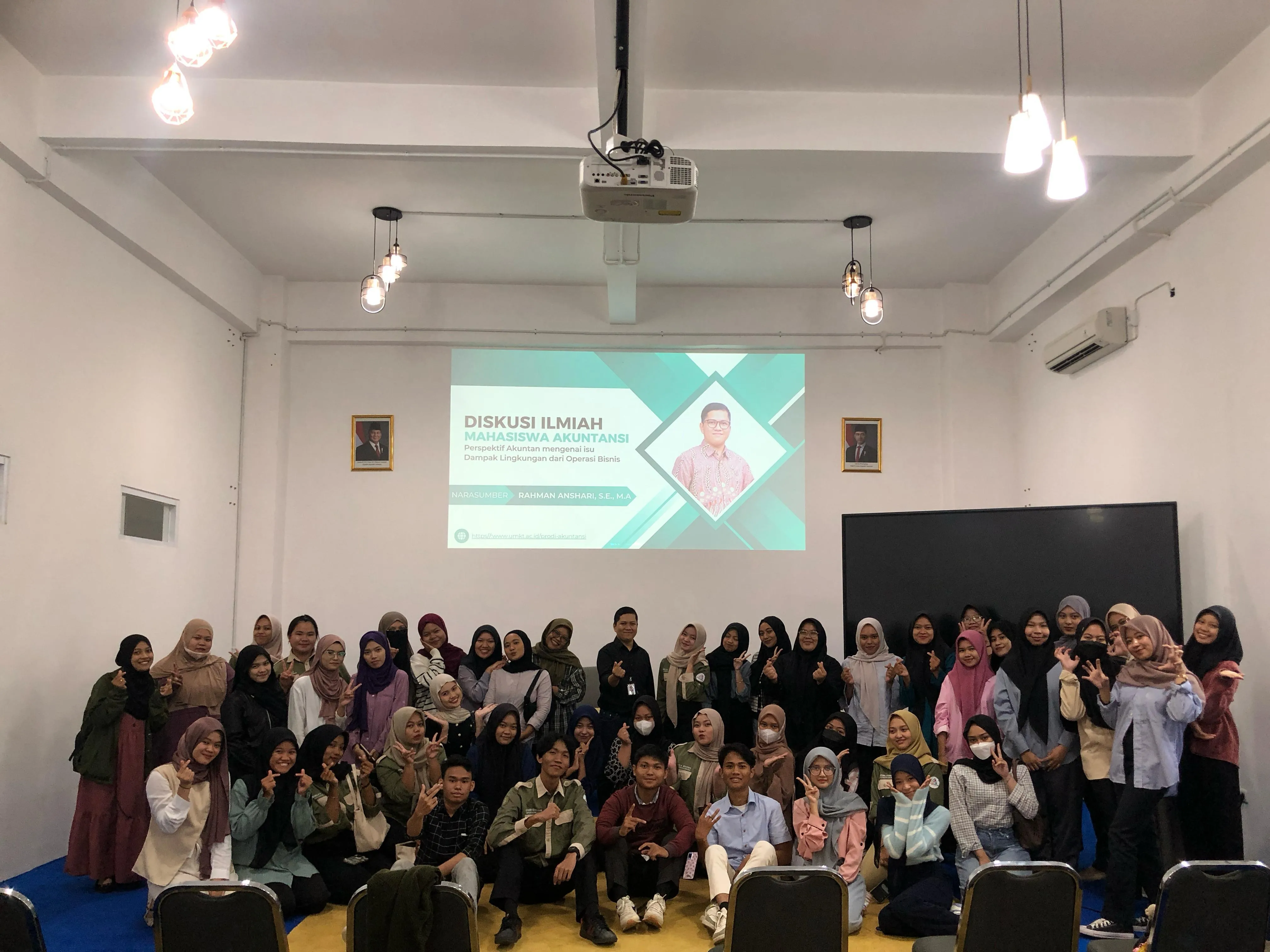 Moral dan Intelektual dalam Akuntansi : Menyikapi Dampak Lingkungan dari Operasi Bisnis Sebagai Seorang Akuntan