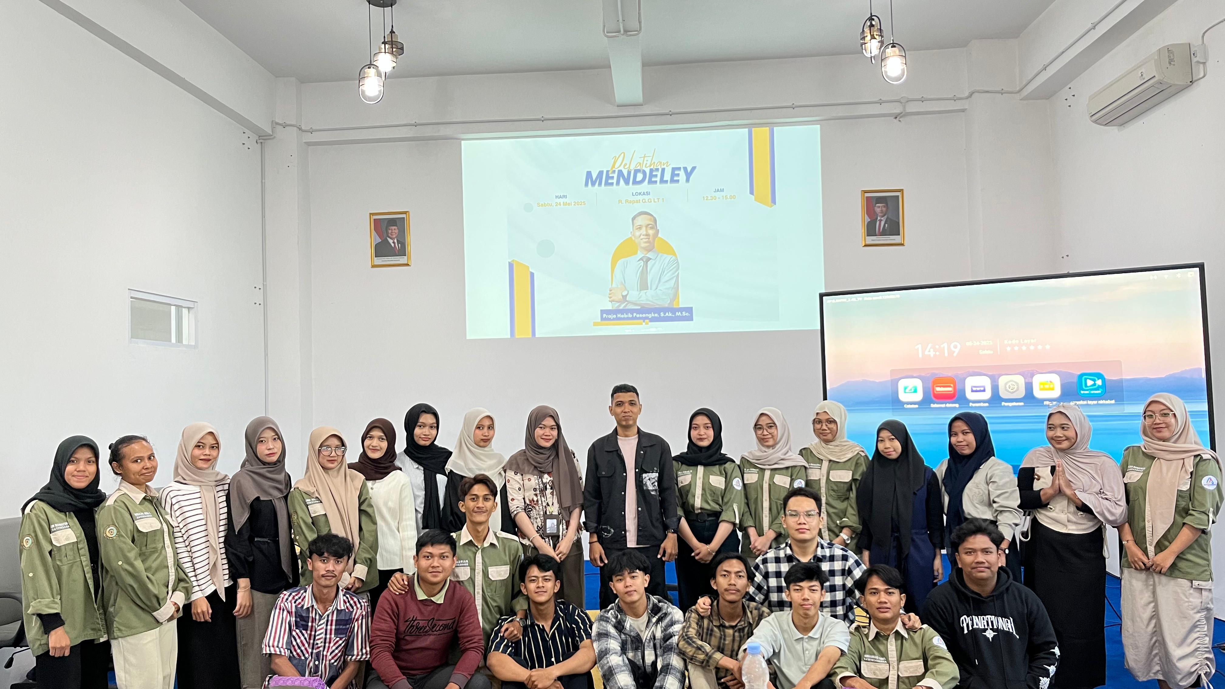 Melatih Mahasiswa Meningkatkan Penulisan Ilmiah dengan Mendeley