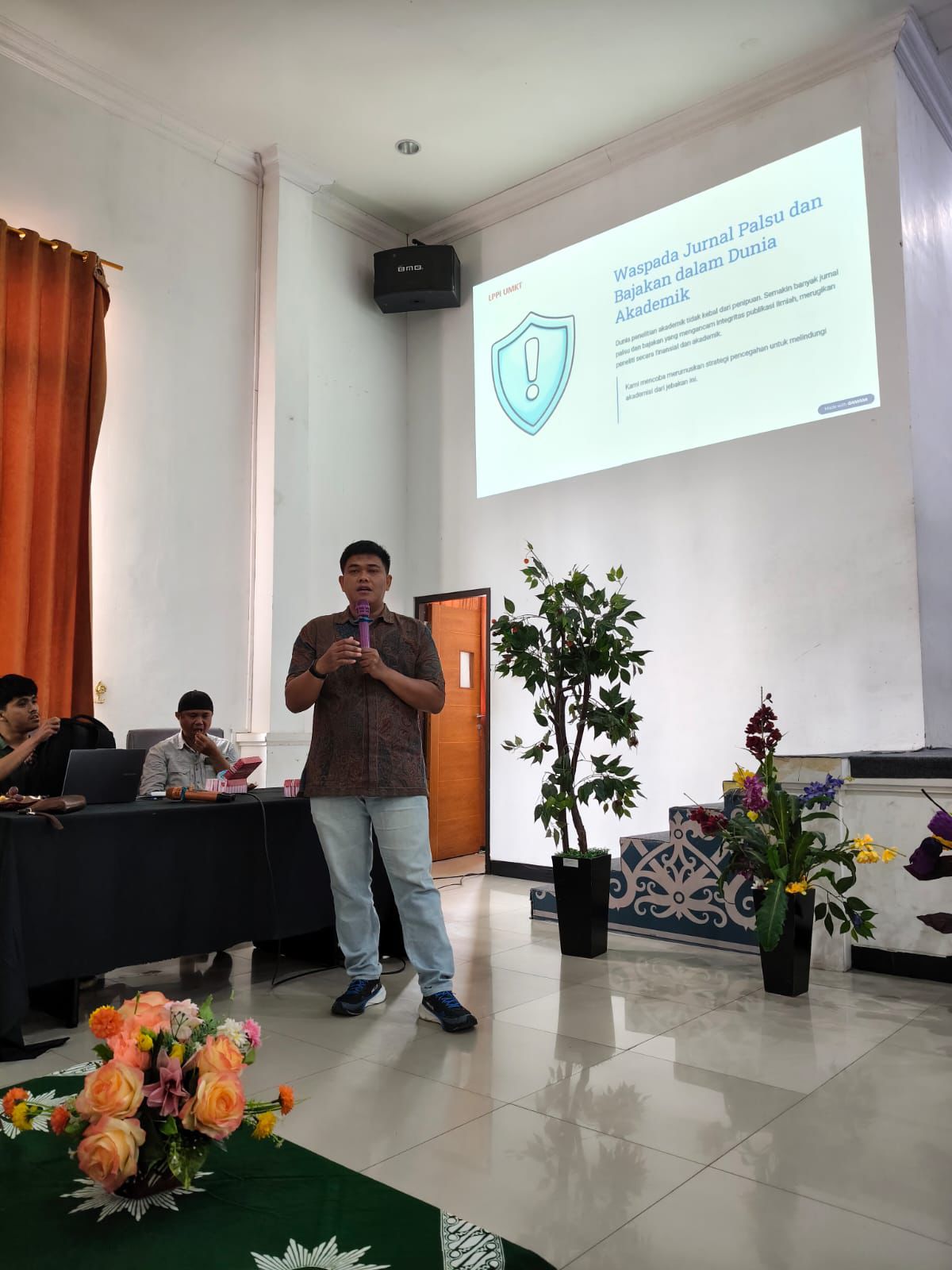 Research Day: Mitigasi Jurnal Predatory Hijack dan Memilih Target Jurnal