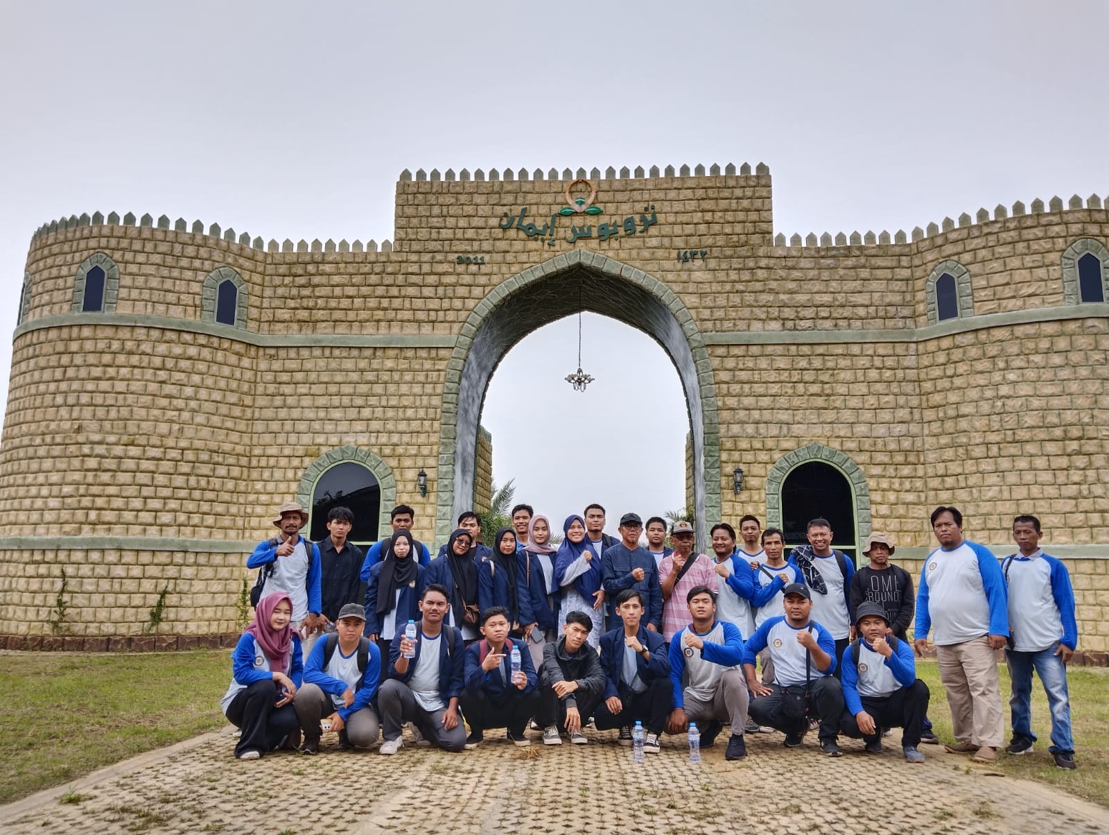 Dari Teori ke Lapangan: Mahasiswa Eksplorasi Kultur Jaringan di Kidoco Jaya Agung