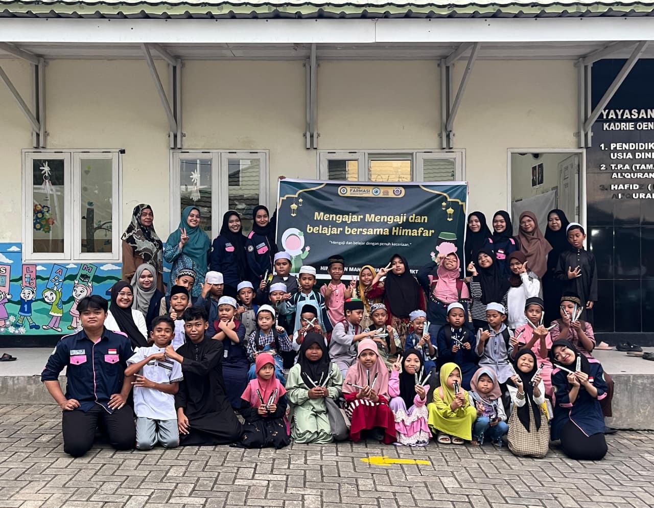 MENGABAR (Mengaji Bersama HIMAFAR) & Penyuluhan APOCIL (Apoteker Cilik)