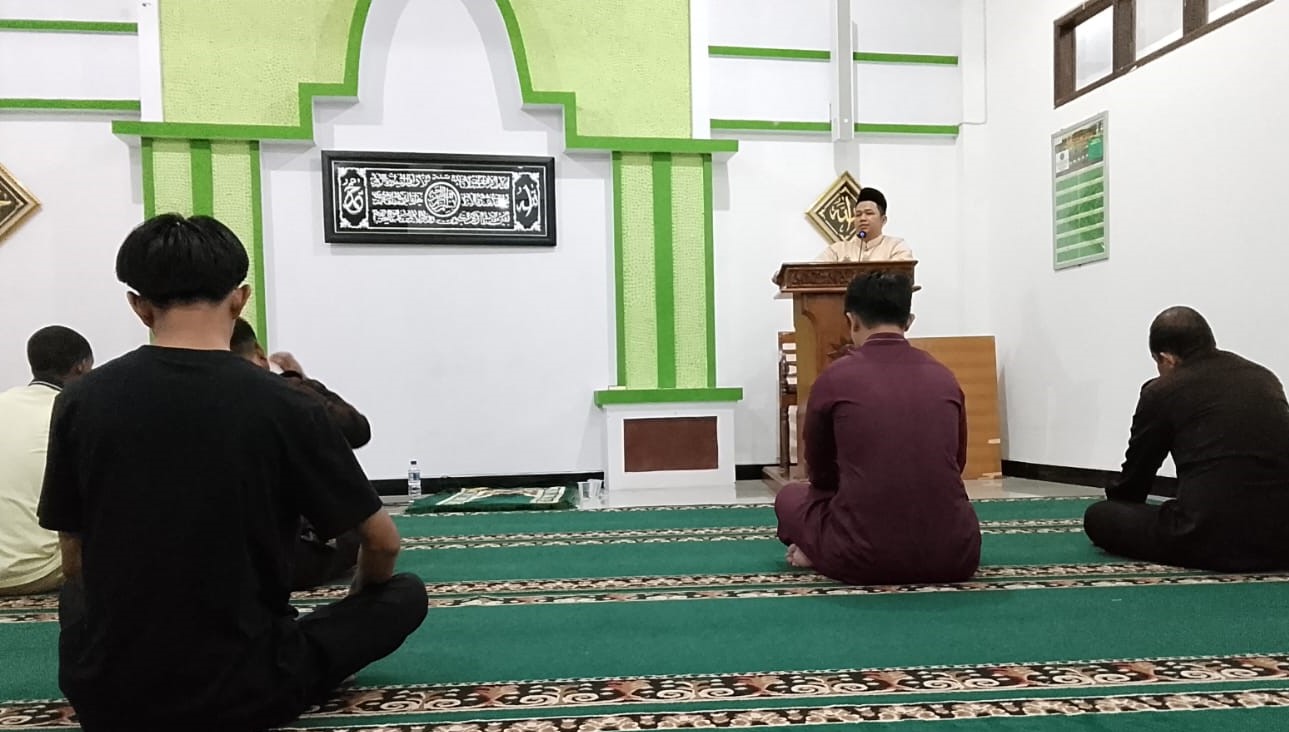 Syiar Ramadhan di Kampus UMKT : Satu Fakultas Satu Malam Semarakkan Tarawih Berjamaah