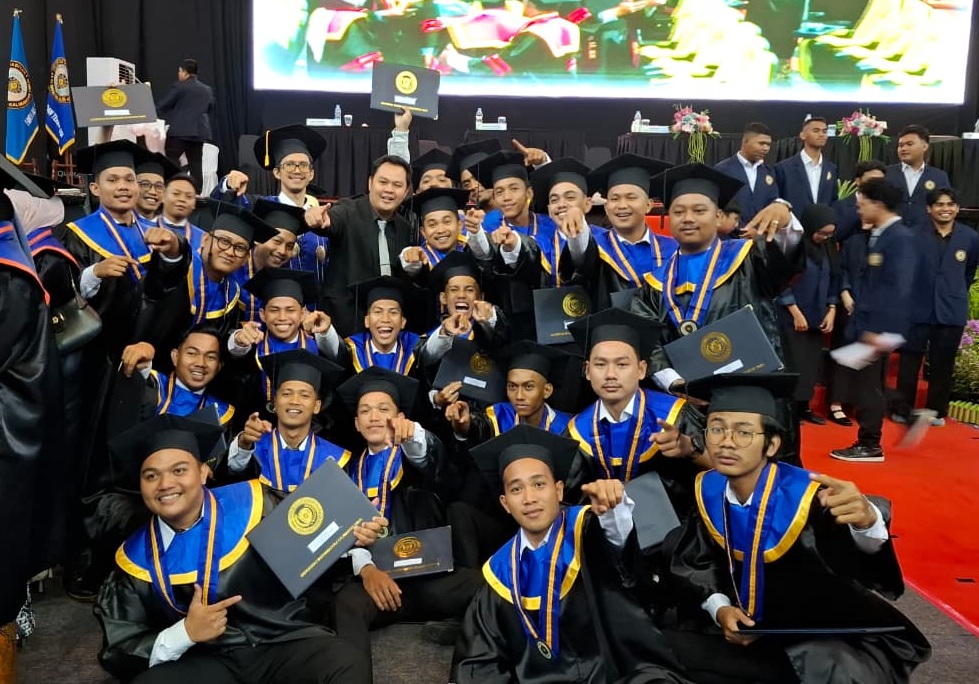Sebanyak 23 Lulusan S1 Teknik Mesin UMKT Siap Menapaki Dunia Kerja, Studi Lanjut maupun Wirausaha