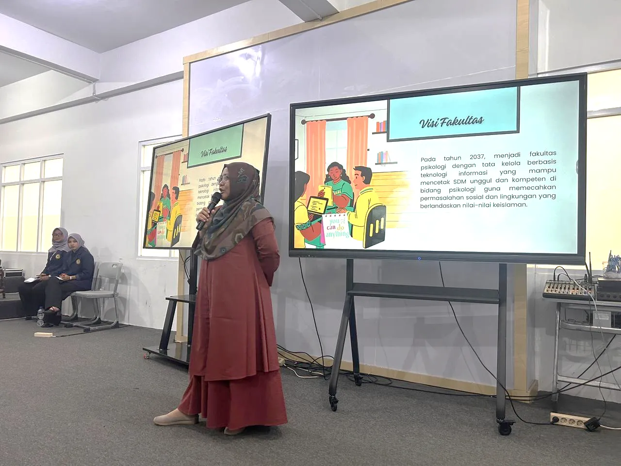 Sosialisasikan Visi Misi lewat Kegiatan "Explore Campus"