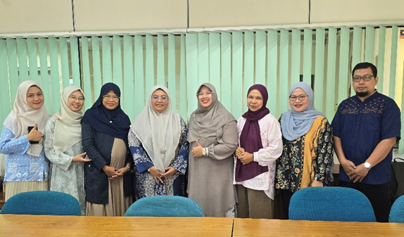 Eksplorasi Fasilitas Riset Terdepan: Delegasi UMKT Mengunjungi Laboratorium Psikologi dan Ruang Dosen IIUM