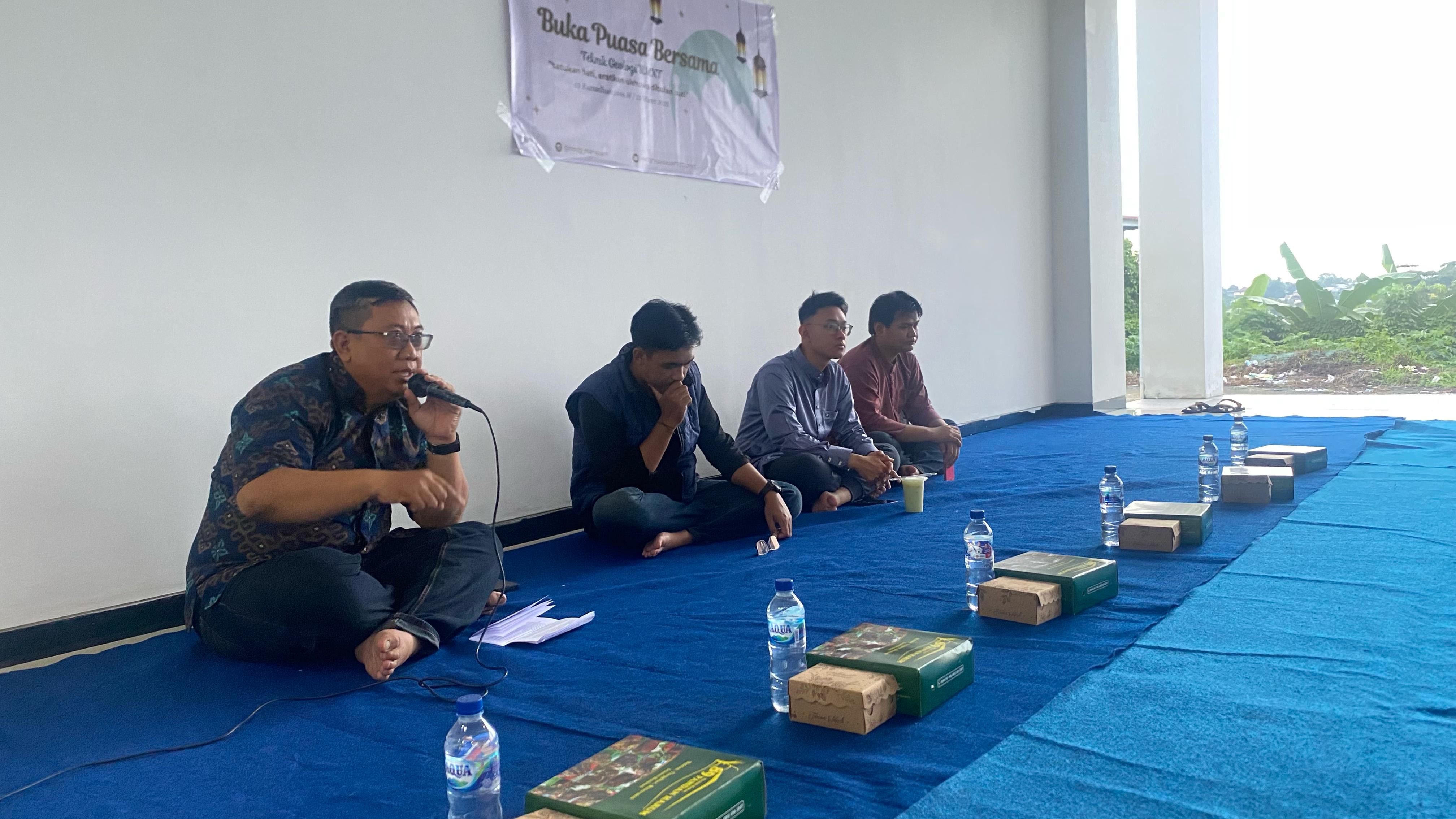 Mahasiswa Teknik Geologi UMKT Gelar Buka Bersama untuk Pererat Silaturahmi