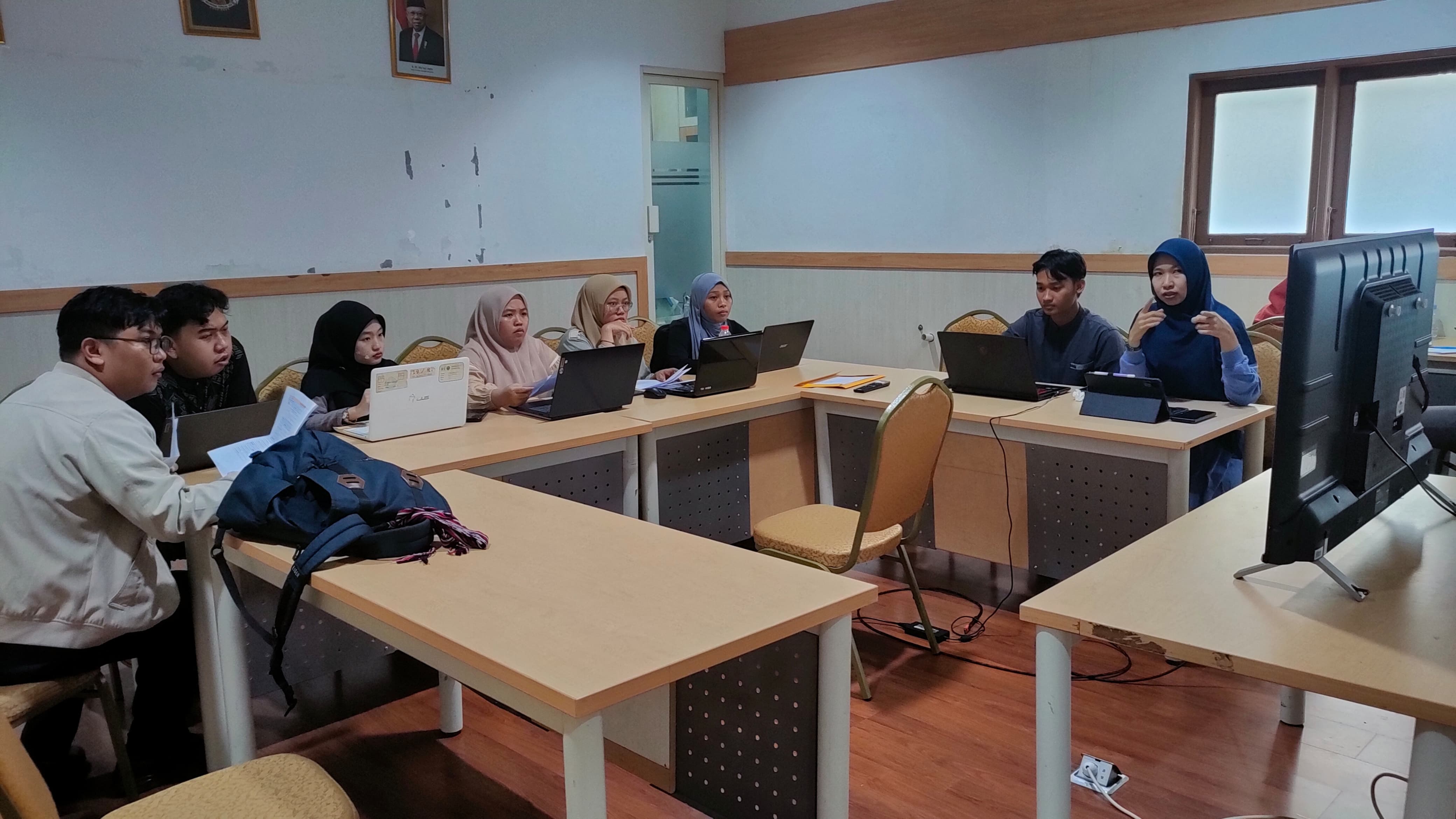 Penilaian Persepsional Mahasiswa untuk Dosen Serdos