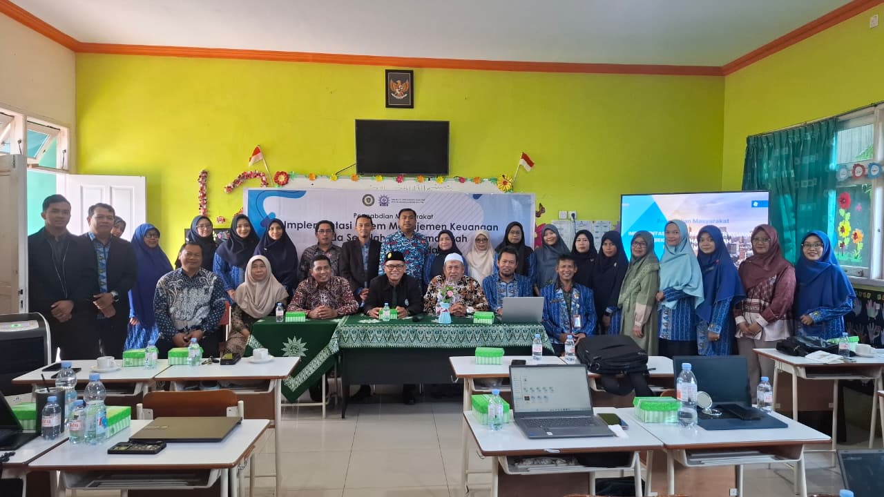 Pengabdian Masyarakat Prodi Magister Manajemen UMKT Implementasikan Sistem Manajemen Keuangan di Sekolah Muhammadiyah Samarinda