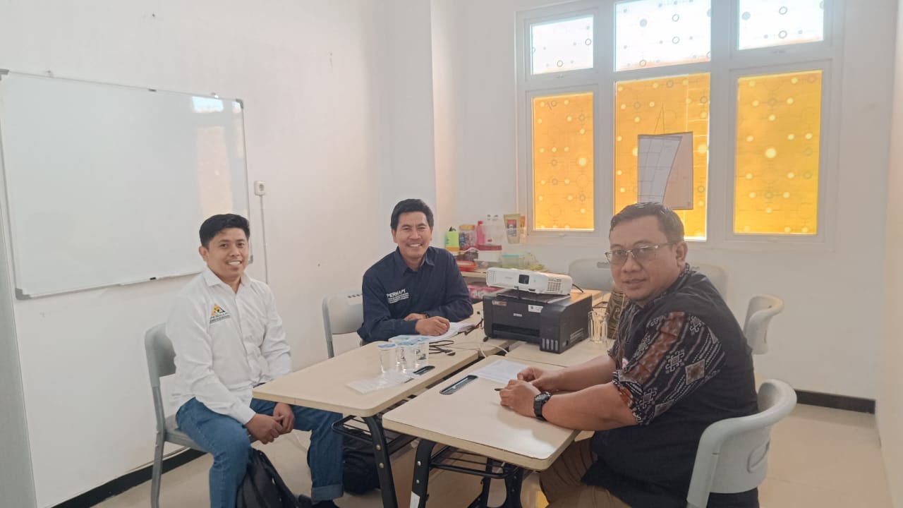 PERHAPI KUKAR Kunjungi Prodi Teknik Geologi UMKT: Dorong Kolaborasi untuk Tingkatkan Kualitas Lulusan