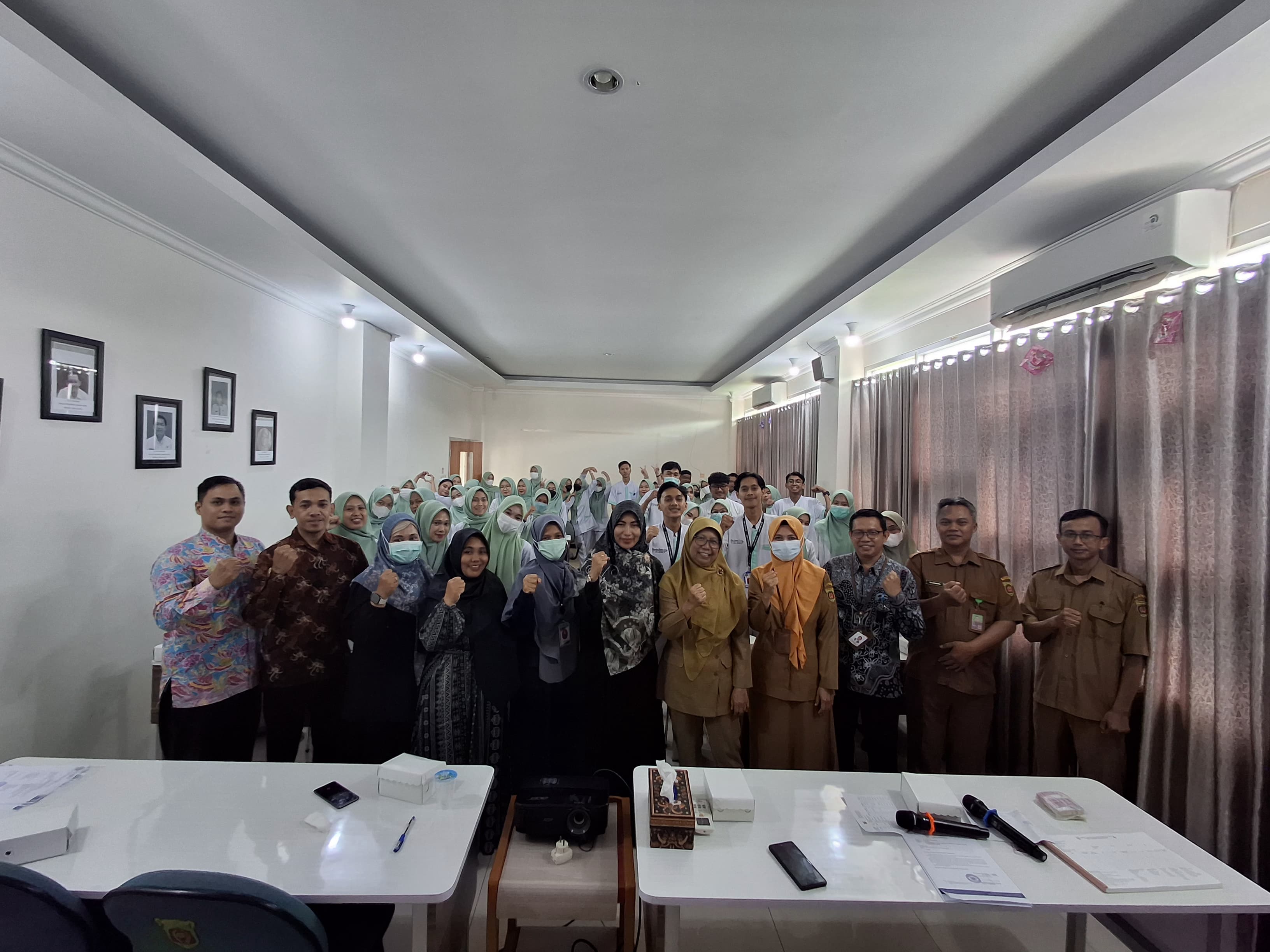 Kegiatan Serah Terima dan Orientasi Praktik Mahasiswa Profesi Ners UMKT di Puskesmas Karang Asam Samarinda TA 2024/2025 (Ganjil)