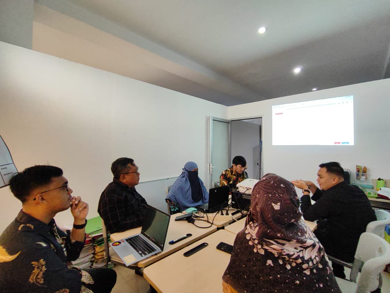 Sosialisasi Rencana Tugas Akhir Teknik Geologi UMKT: Tingkatkan Efisiensi dan Kolaborasi